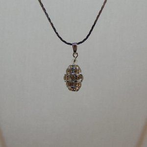 Rhinestone pendent necklace